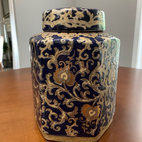 Other - Vintage Antique Chinese Vase Urn